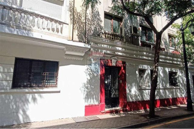 En venta hotel, hostal, 21 dormitorios, santiago