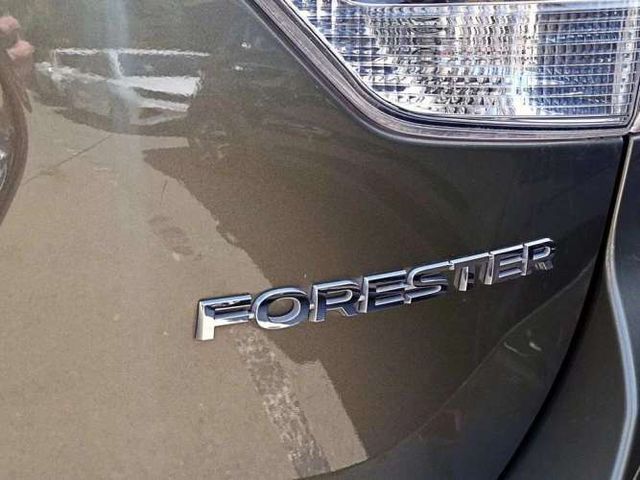 SUBARU FORESTER 2024