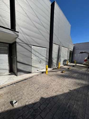 ARRIENDO AMPLIO LOCAL COMERCIAL ÑUÑOA