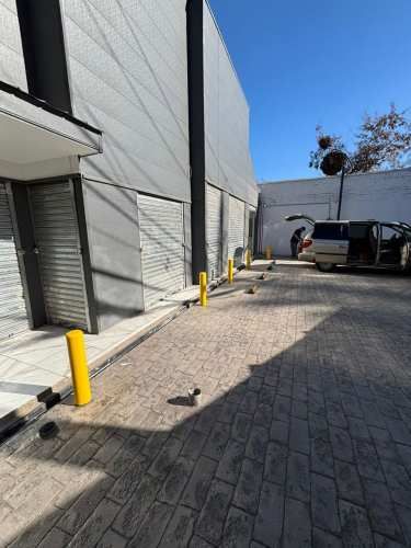 ARRIENDO AMPLIO LOCAL COMERCIAL ÑUÑOA