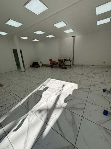 ARRIENDO AMPLIO LOCAL COMERCIAL ÑUÑOA