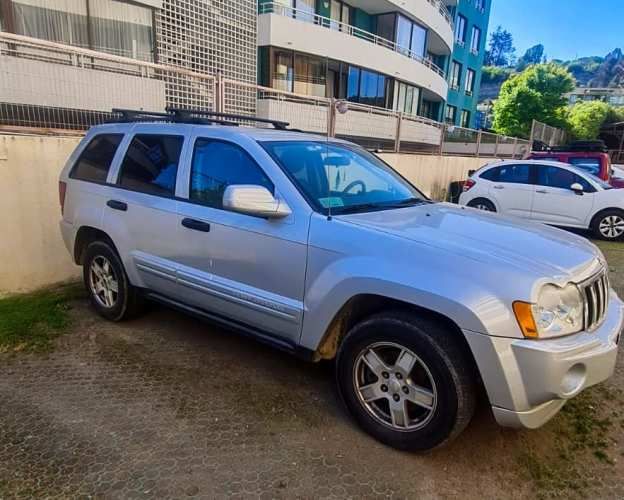 JEEP GRAND CHEROKEE LAREDO