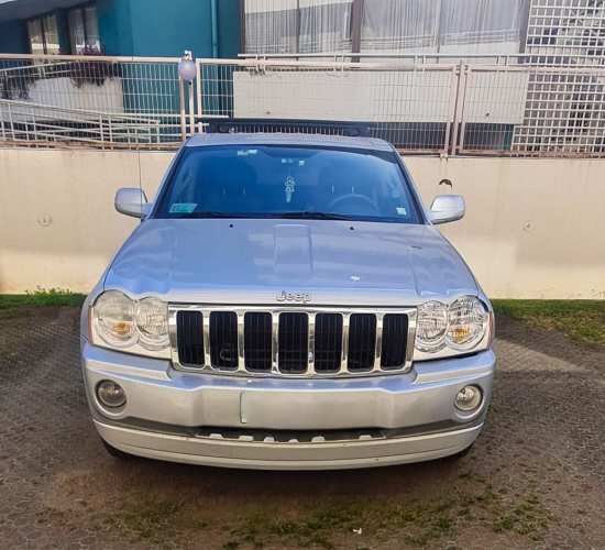 JEEP GRAND CHEROKEE LAREDO