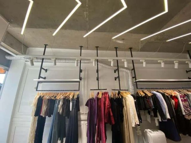 LOCAL COMERCIAL EN STRIPCENTER 53 M2