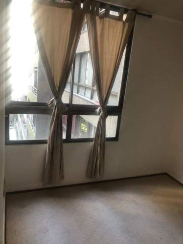 San Martín 870 (1 Bod) [1059-1]