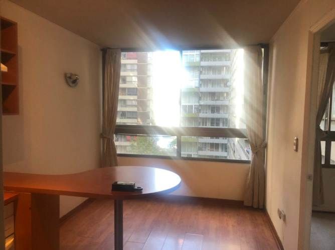 San Martín 870 (1 Bod) [1059-1]