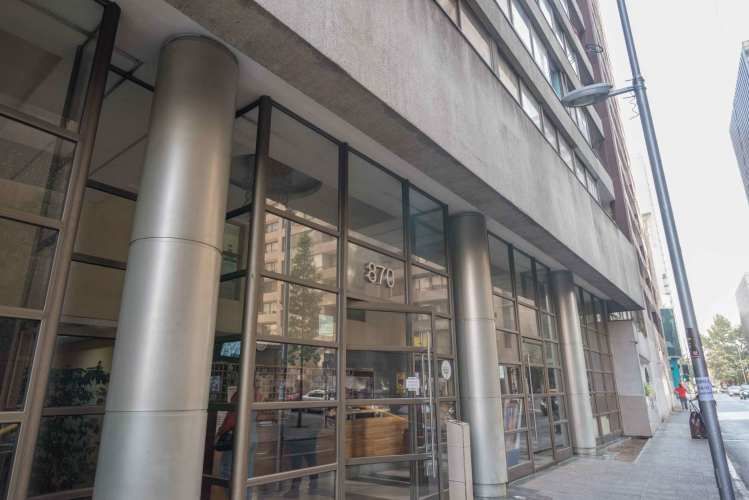 San Martín 870 (1 Bod) [1059-1]