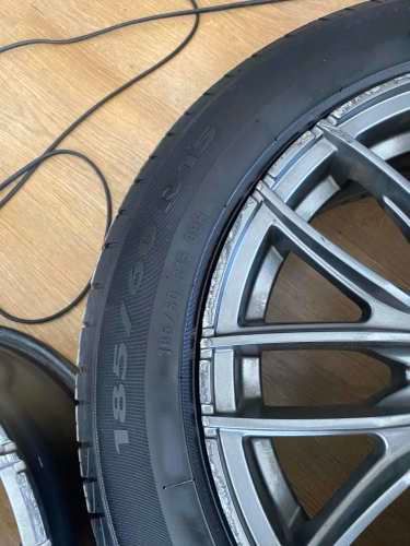 Llantas ZS R15 (3) y 2 neumaticos pirelli usados 2 años. 185/60 R15