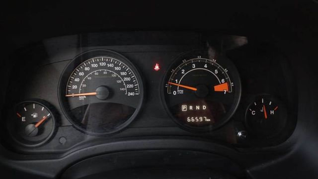 Jeep Compass 4x2, única dueña, año 2016, 67.200 Km., excelente estado