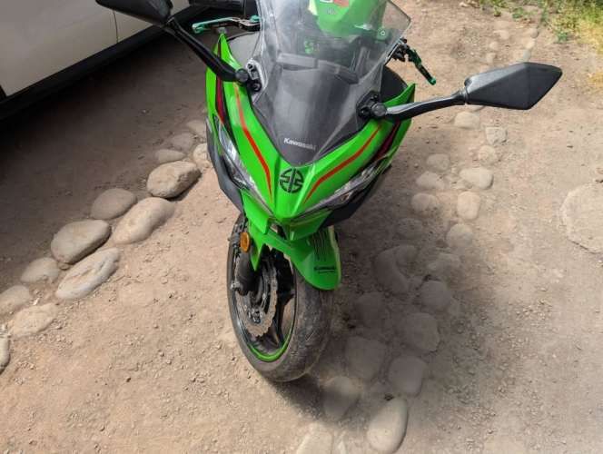 Kawasaki ninja 400 2021