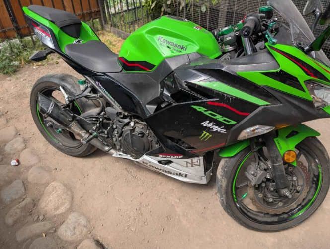 Kawasaki ninja 400 2021