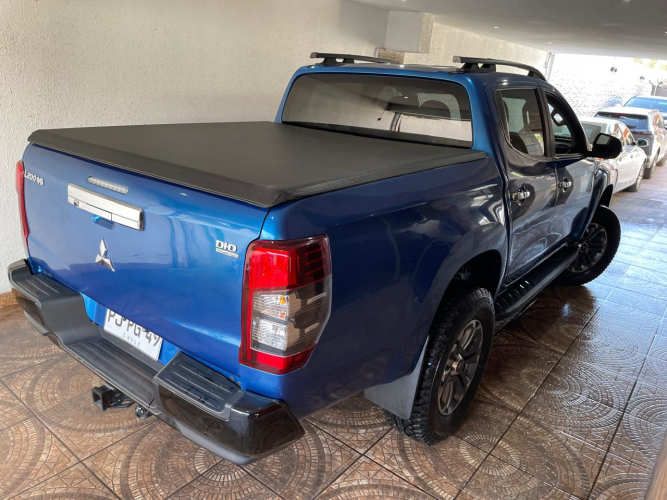 MITSUBISHI L200 2021 4X4 DAKAR