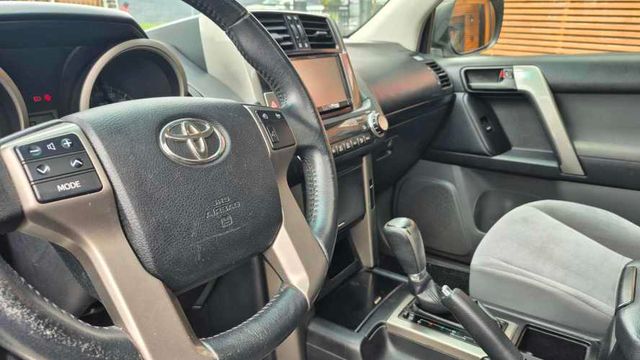 TOYOTA LAND CRUISER PRADO 2013