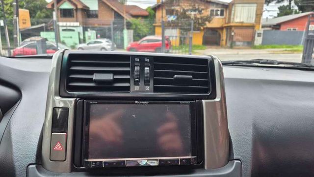 TOYOTA LAND CRUISER PRADO 2013