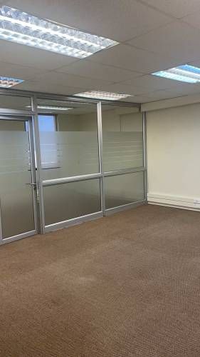 OFICINAS PARA CENTRO DE SALUD