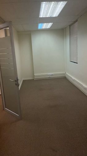 OFICINAS PARA CENTRO DE SALUD