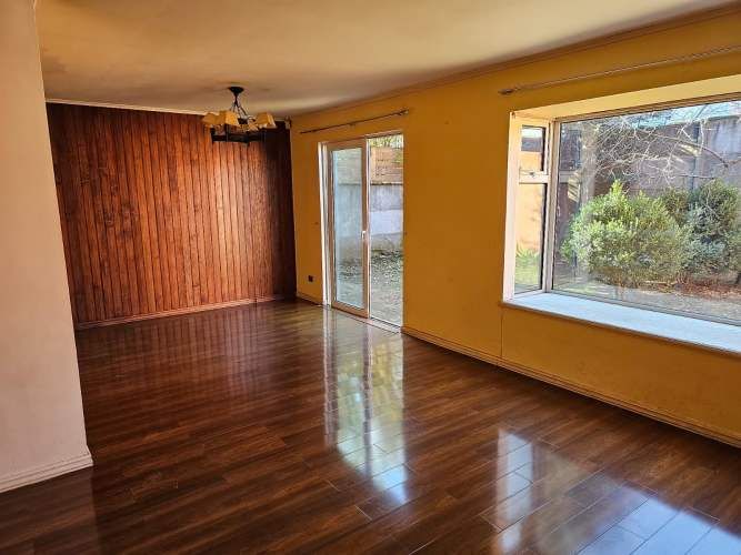 Cómoda Casa a Pasos de Parque Central Khramer