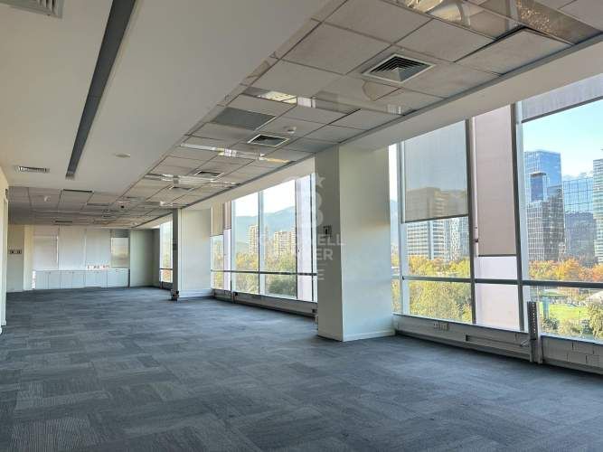 Oficina ubicada en Torres del Parque, Las Condes