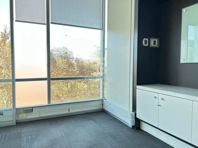 Oficina ubicada en Torres del Parque, Las Condes