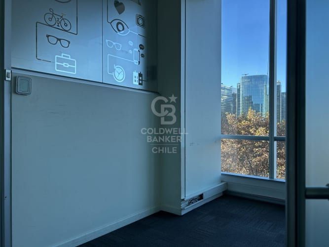 Oficina ubicada en Torres del Parque, Las Condes