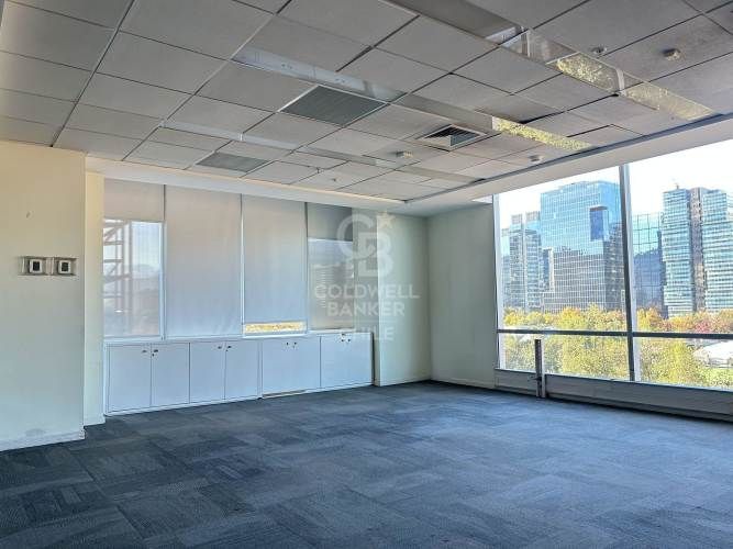 Oficina ubicada en Torres del Parque, Las Condes