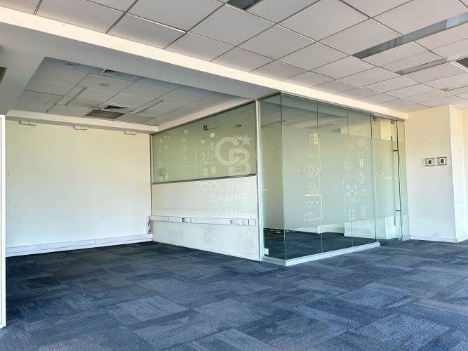 Oficina ubicada en Torres del Parque, Las Condes