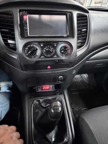 Mitsubishi L200 equipo de frío