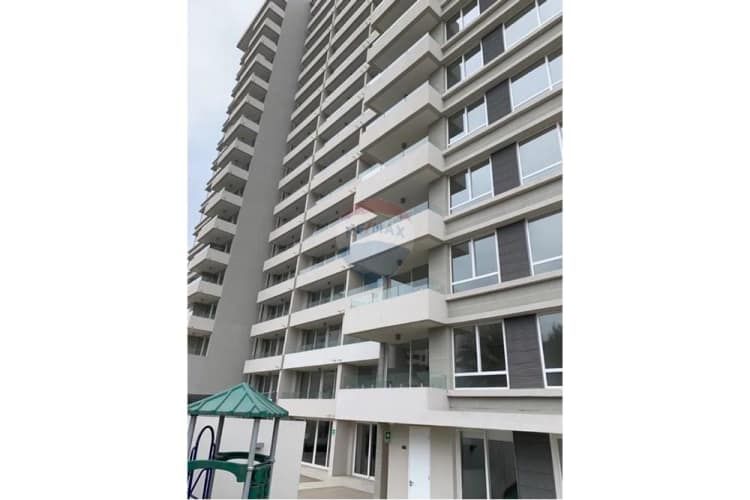 Hermoso departamento a pasos de metro lo vial