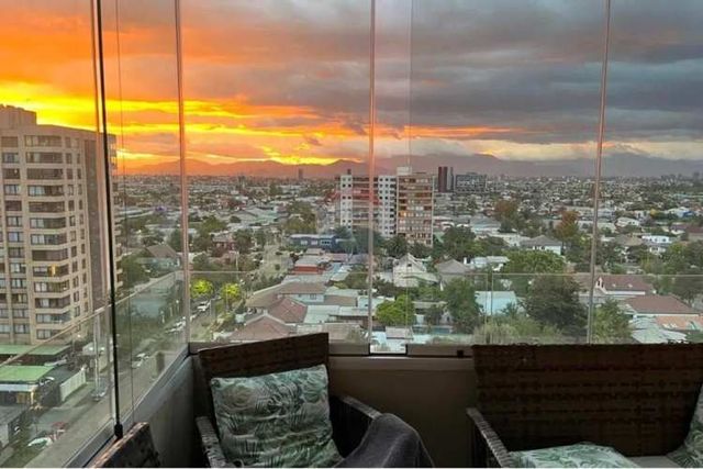 Hermoso departamento a pasos de metro lo vial