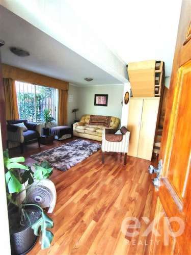 CASA Vicente Bourquet 541, La Reina