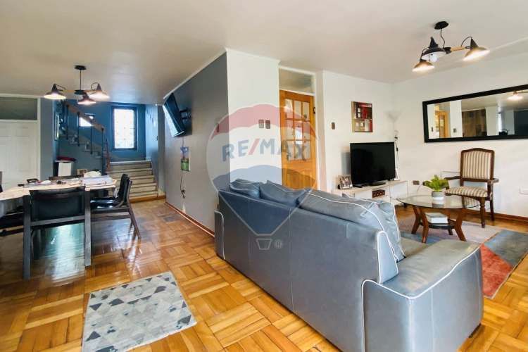 Precio rebajado! 766 mt2 terreno!