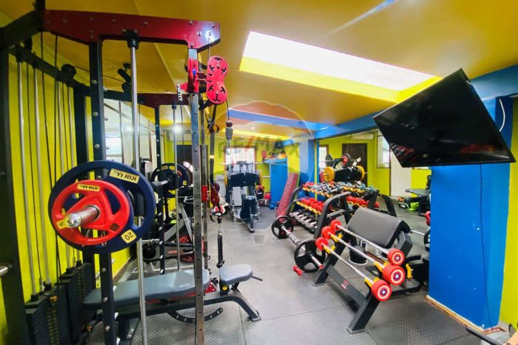 Precio rebajado! 766 mt2 terreno!