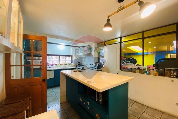 Precio rebajado! 766 mt2 terreno!