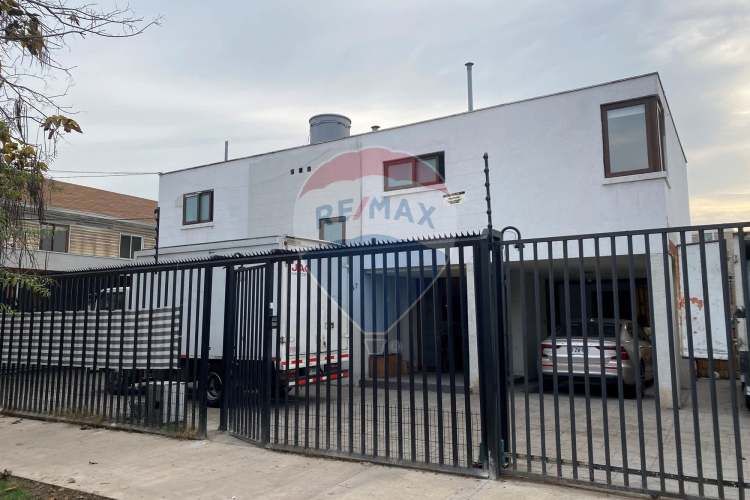 Precio rebajado! 766 mt2 terreno!