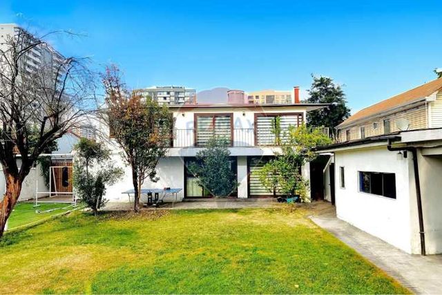 Precio rebajado! 766 mt2 terreno!