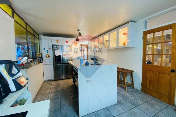 Precio rebajado! 766 mt2 terreno!