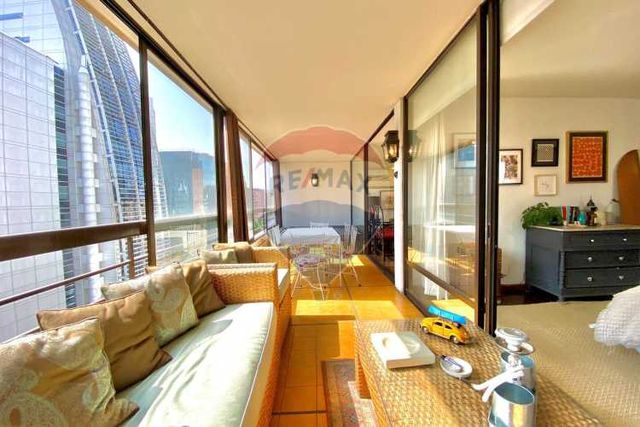 Excelente!! dpto 4 dorm+ 2 est +bod, pasos metro