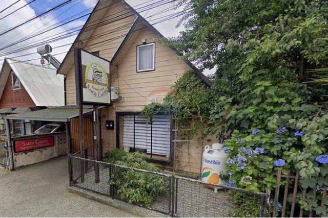 Casa con uso habitacional o comercial valdivia