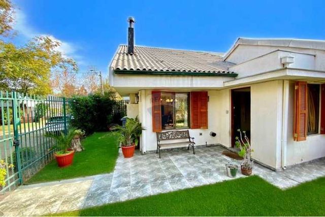 Oportunidad! 4 dorm, frenta a plaza,  l7 metro