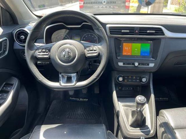 MG ZS COM 1.5 MT  (2018)