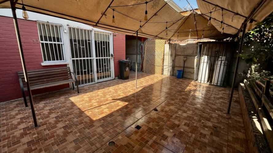 CASA EN QUILICURA: 3 HAB, 2 BAÑOS