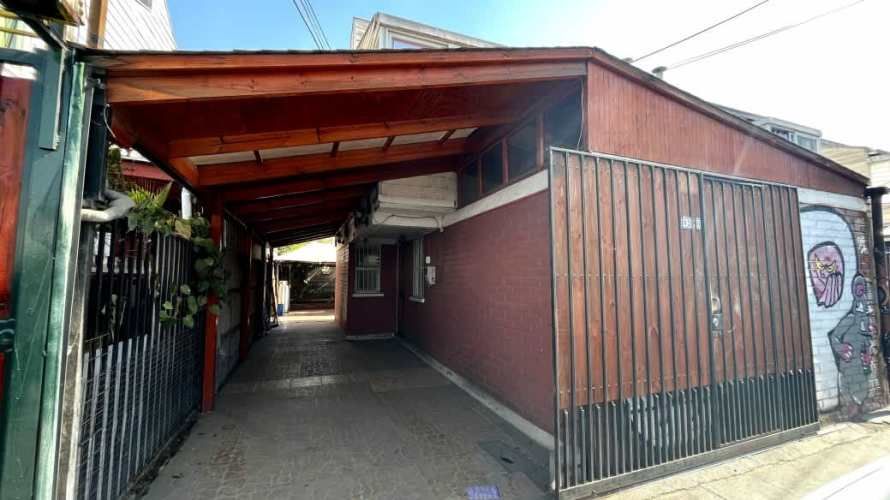 CASA EN QUILICURA: 3 HAB, 2 BAÑOS
