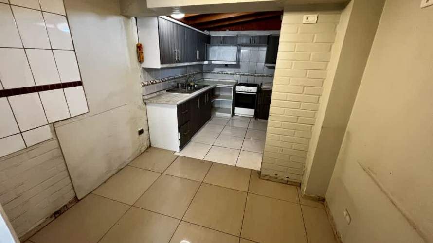 CASA EN QUILICURA: 3 HAB, 2 BAÑOS