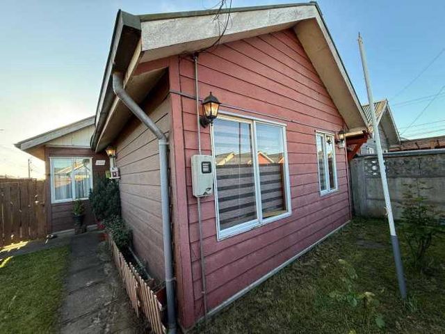 ESTUPENDA CASA 3 DORM FRUTILLAR ALTO (127277)