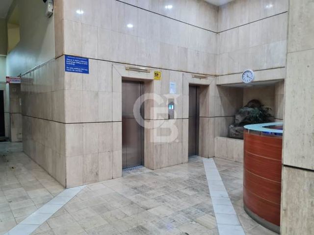 Oficina en el corazón de Santiago a pasos del metro.