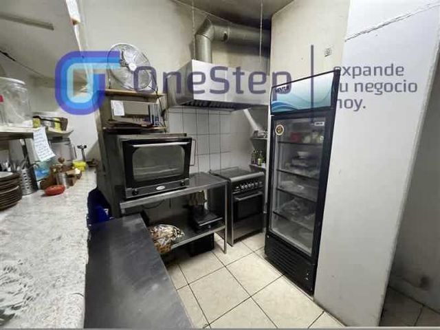 LOCAL COMERCIAL Derecho de Llaves de Cafetería con patente de elaboración de emparedados fríos