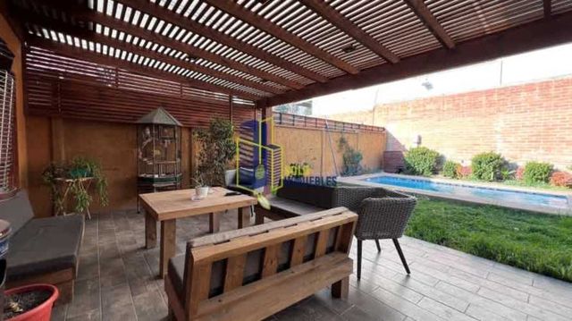 Casa CASA EN CONDOMINIO EN PEÑALOLÉN 4D3B (PISCINA)