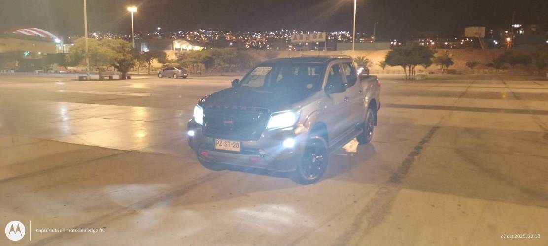Nissan Navara 2021, 4x4 - Diesel, excelente estado.