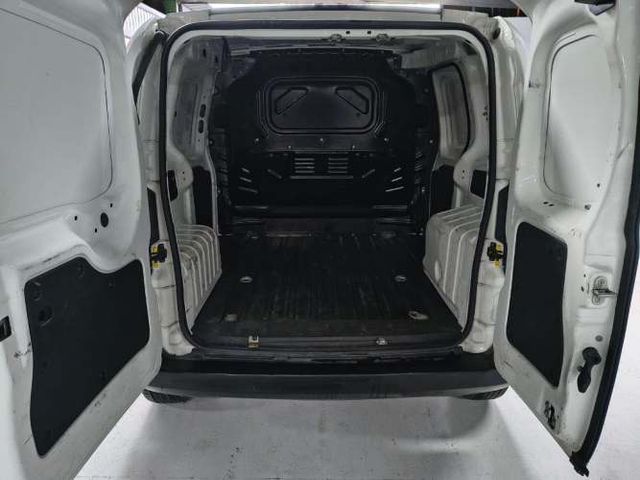 RAM VAN 700 CITY 2022 5p 1.2