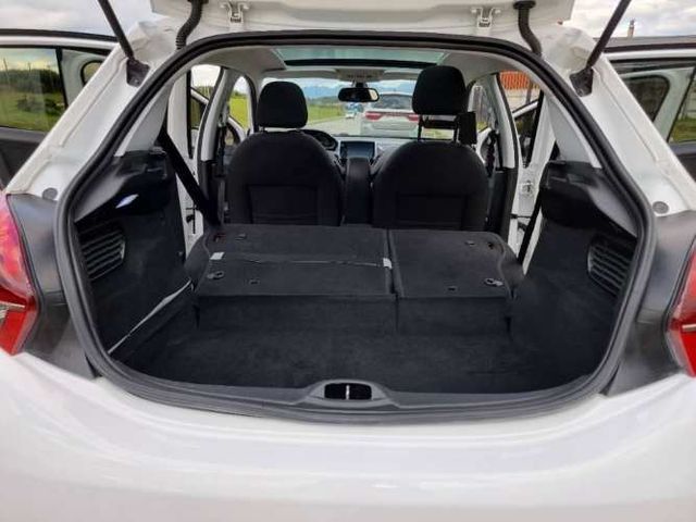 Peugeot 208 bluehdi 100 hp. 1.6 fabricado en Francia. Version allure. Año 2019. Mecánico caja 5 vel. Full. Equipo.